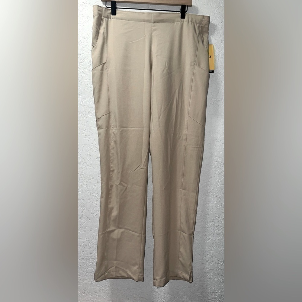 Wonderwink Women's Khaki Color Flat Front Scrub Bottoms (NWT)